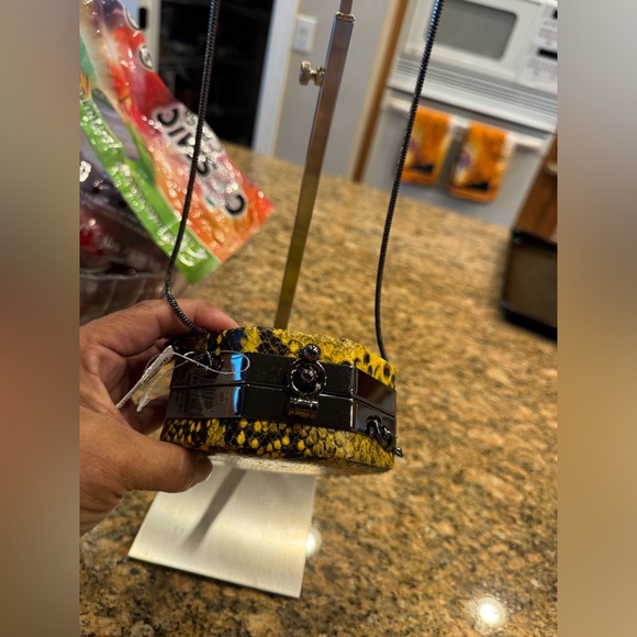 New Henri Bendel Octagon Chain Bag Full Inclusion - Picture 5 of 9